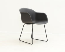 Lataa kuva Galleria-katseluun, Muuto Fiber nojatuoli
