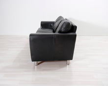 Lataa kuva Galleria-katseluun, 2,5-istuttava nahkasohva musta
