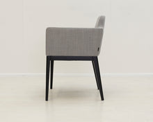 Lataa kuva Galleria-katseluun, Ziru Arrop Armchair
