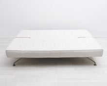 Lataa kuva Galleria-katseluun, Boconcept 3-istuttava vuodesohva valkoinen
