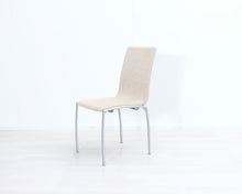Lataa kuva Galleria-katseluun, BoConcept Curve tuoli beige
