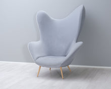 Ladda upp bild till gallerivisning, Ateljé Sotamaa The Happy Chair nojatuoli harmaa
