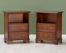 Lataa kuva Galleria-katseluun, Laatikollinen yöpöytä
