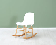 Ladda upp bild till gallerivisning, Normann Copenhagen Form keinutuoli valkoinen
