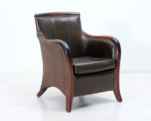 Lataa kuva Galleria-katseluun, Nahkanojatuoli ruskea
