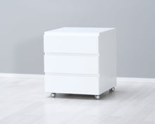 Load image into Gallery viewer, Muurame Kolmonen laatikosto
