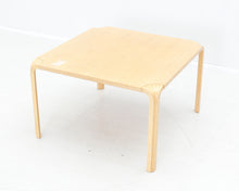 Load image into Gallery viewer, Artek X800 sohvapöytä viuhkajaloilla
