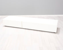 Lataa kuva Galleria-katseluun, BoConcept TV-taso valkoinen
