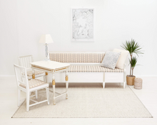 Ladda upp bild till gallerivisning, Laitala kustavilaistyylinen ruokapöydän tuoli
