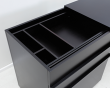 Lataa kuva Galleria-katseluun, Crate &amp; Barrel convertible desk työpöytä
