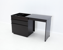 Lataa kuva Galleria-katseluun, Crate &amp; Barrel convertible desk työpöytä
