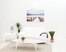 Load image into Gallery viewer, Keinonahkasohva valkoinen
